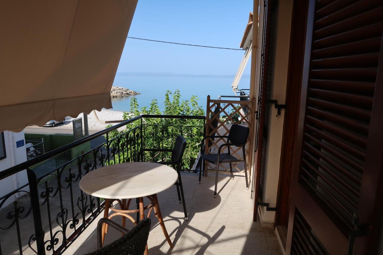 Akrogiali Beach Apartments Esterno foto