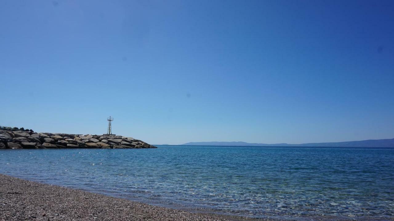 Akrogiali Beach Apartments Esterno foto